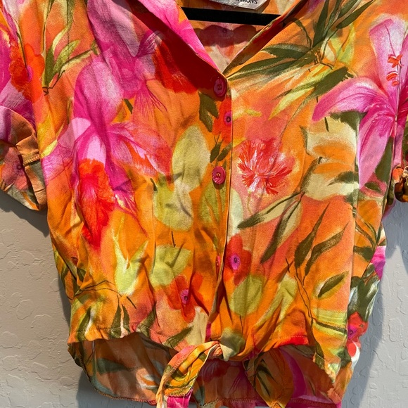 Vintage Hawaiian crop top - Picture 3 of 4